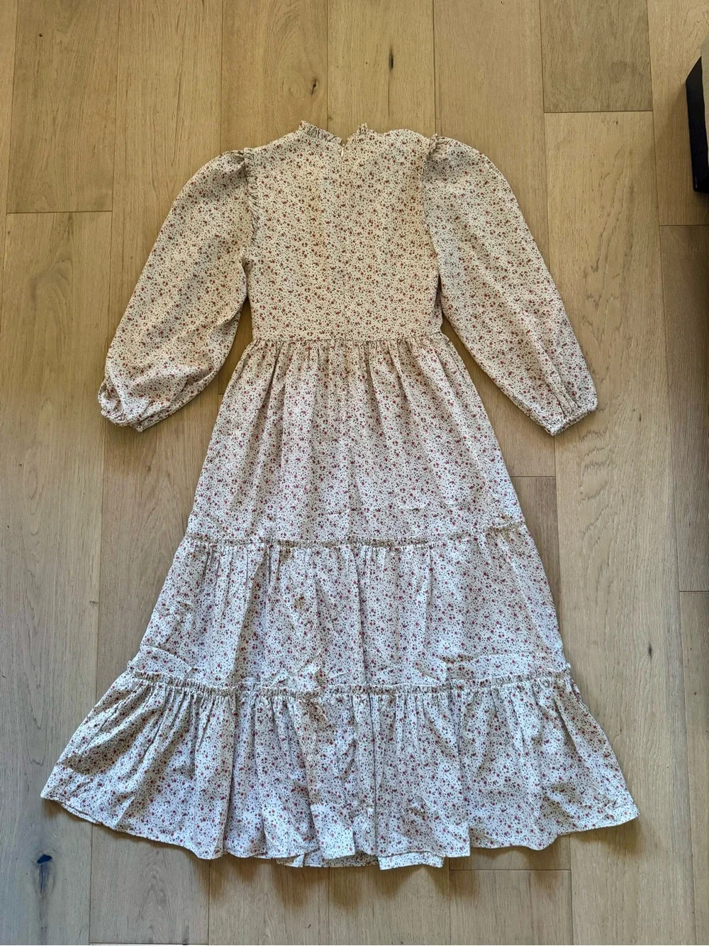 Tuckernuck Hyacinth House Cream Floral Puff-Sleeve Tiered Midi “Jessie” Dress - Picture 4 of 5